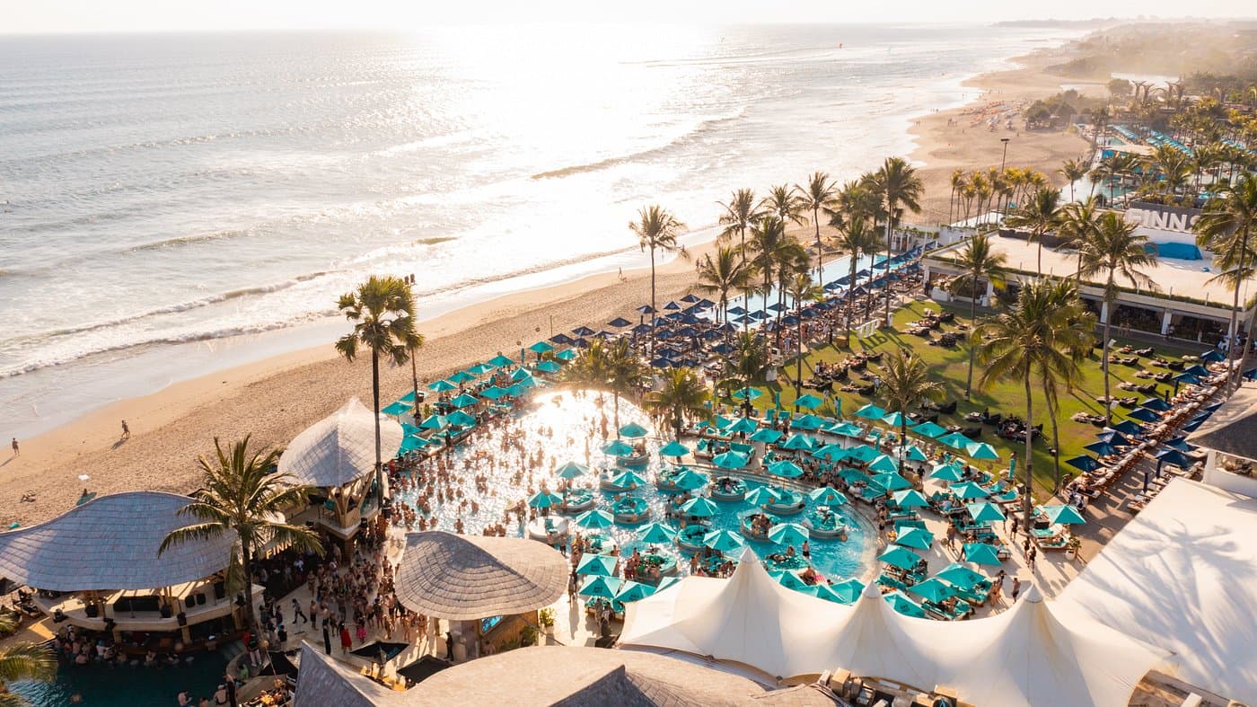 Finns Beach Club